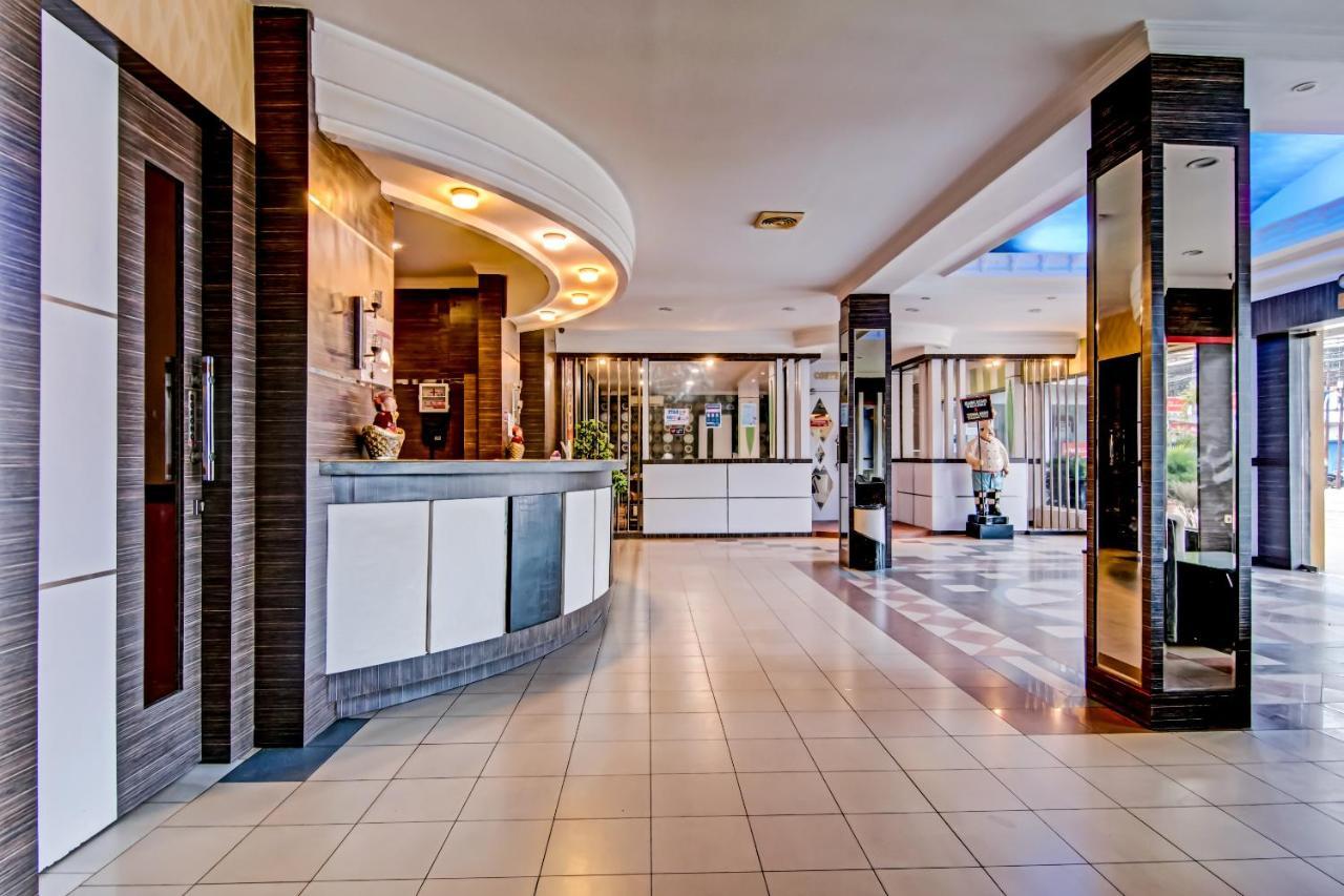 Oyo 90697 Hotel Wisata Dumai Eksteriør bilde